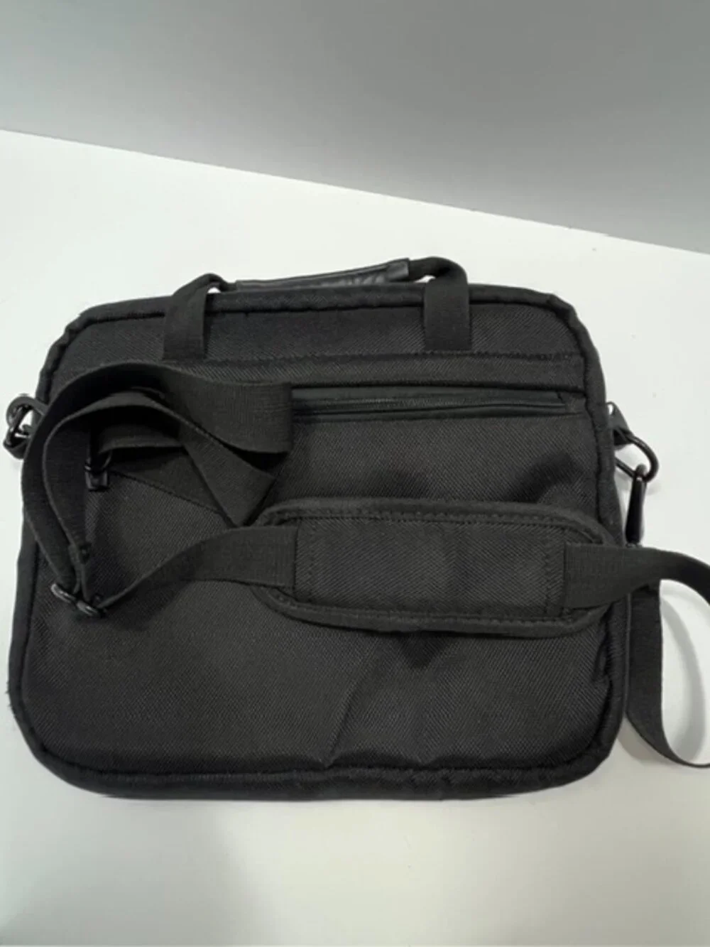 Samsonite Tablet/IPad Padded Case Removable Adjust Shoulder Strap Top-Zip